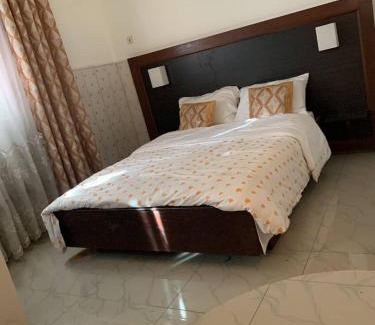 Yaounde Apartment | Établissement Suzanne