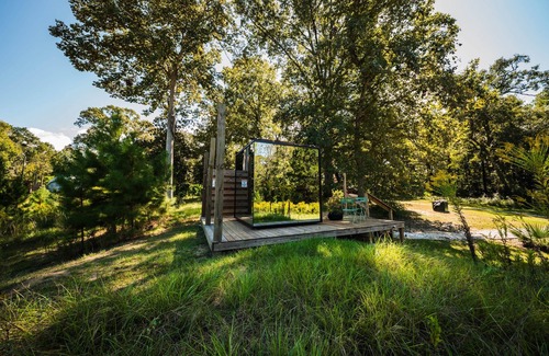 Coldspring House | ÖÖD Texas Mirror House (Houston)