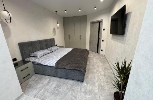 Khmelnitskiy Apartment | Апартаменти Зарічанська вулиця Netflix