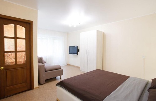 Krasnoyarsk City Centre Apartment | Апартаменты на Набережной Сурикова 4