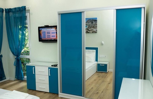 Varna Apartment | Апартамент Pink & Blue - 2BDR with Balcony - Wi-Fi