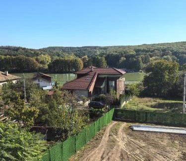 Bozhichen Villa | Вила Езерото