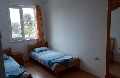 Krapets House | Вили Марина