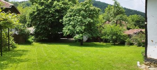 Georgi-Damyanovo House | Глинената къща в Дълги Дел