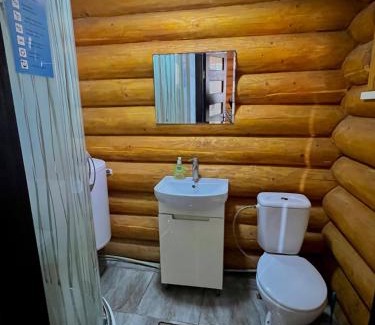 Holosiivskyj Hotel | Гостевой дом Фестивальный