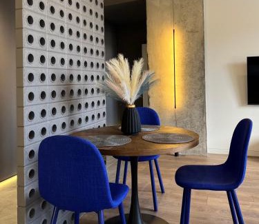 Maliyevtsy Apartment | Двокімнатний люкс в ЖК над Бугом