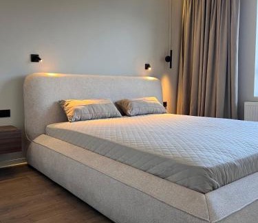 Maliyevtsy Apartment | Двокімнатний люкс в ЖК над Бугом