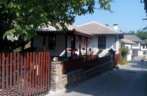 Tryavna House | Дядовата къща