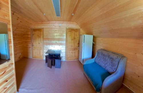 Nizhnekayancha Cabin | Золотые горы