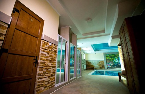 Khust Hotel | Карпаты