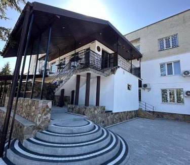 Ternopil Oblast Hotel | Кафе-готель Волинь