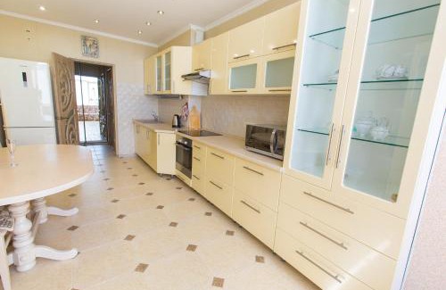 Prymors'kyi district Apartment | Квартира в Одессе