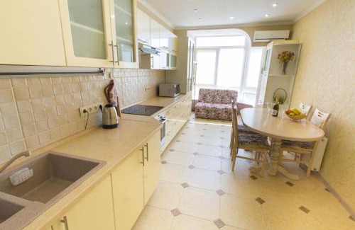 Prymors'kyi district Apartment | Квартира в Одессе