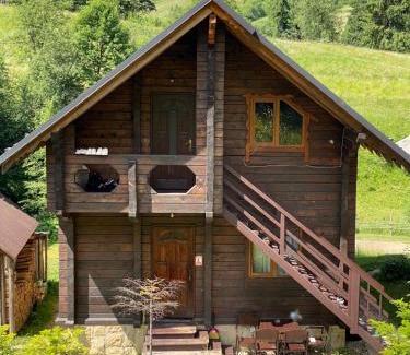 Palyanytsya Apartment | Котедж Славний гуцул & СПА чани джакузі