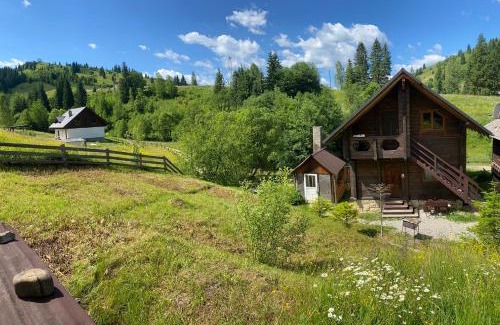 Palyanytsya Apartment | Котедж Славний гуцул & СПА чани джакузі