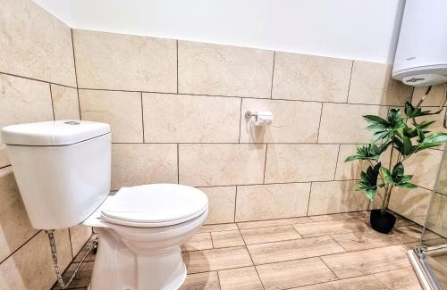 Mezdra Apartment | Къмпинг и Бунгала Брусен Хил - Camping and Bungalows Brusen Hill