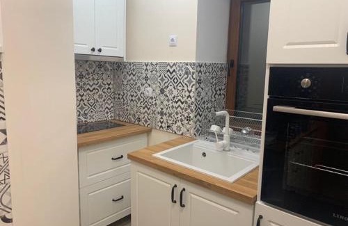 Luki House | Къща за гости Вино от глухарчета
