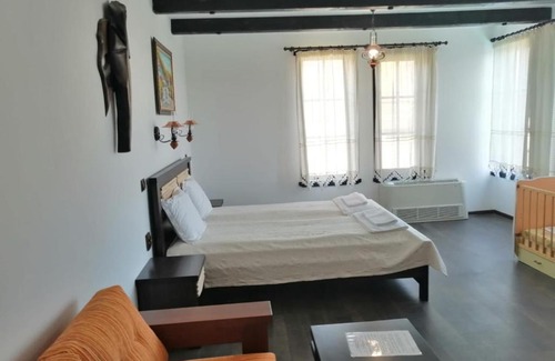 Pavel Banya Apartment | Къща за гости Йоана