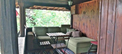 Elena House | Къща за гости Роза