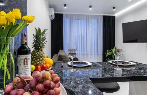 Pozniaky Apartment | Новая квартира с авторским ремонтом в ЖК Seven Днепровская набережная