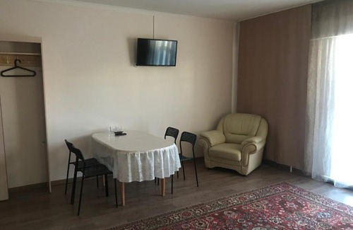 Omsk Hotel | Отель На Челюскинцев