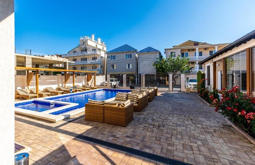 Kabardinka Hotel | Отель Южные Ночи