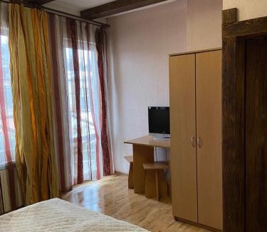 Volovets House | Садиба у Віталія