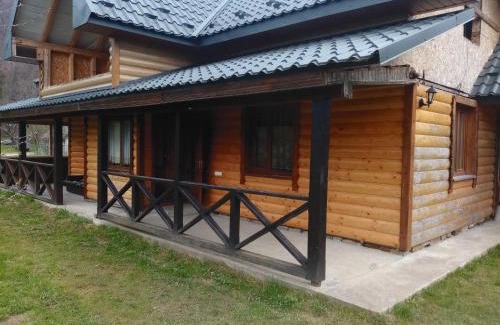 Snidavka House | Садиба Федорчуків За рікою