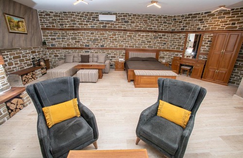 Slivek House | Семеен Хотел Чардаците - самостоятелен апартамент 60кв м