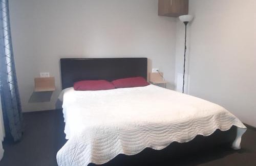 Rivne Hotel | Смарт-хаб Apartment in Center