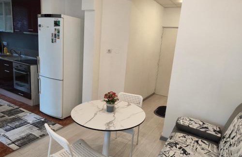 Bankya House | Стаи за гости Ве-Бо-Ли*