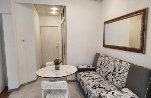 Bankya House | Стаи за гости Ве-Бо-Ли*