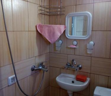 Ezerets House | Стаи за гости Тамара