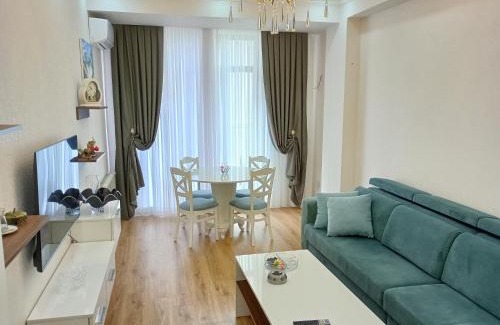 Sumqayit Apartment | У Эльмана