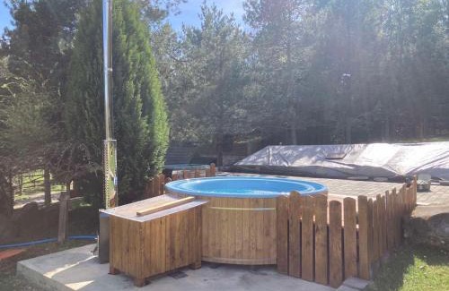 Vyzhnytsya Ski Chalet | Хутір Стаєчне