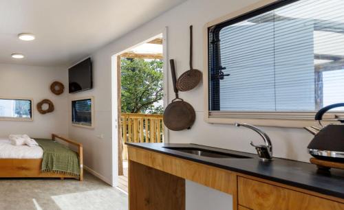 Jerusalem Cabin | אירוח יער השלום