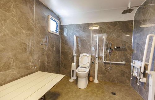 Jerusalem Cabin | אירוח יער השלום