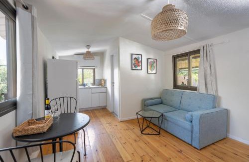 Eliad House | בקתת המפל הלבן