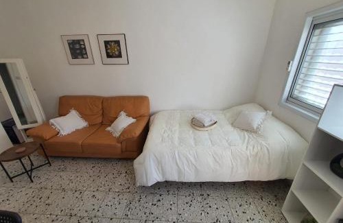 Netanya Apartment | דירת סטודיו מרווחת במרכז העיר נתניה
