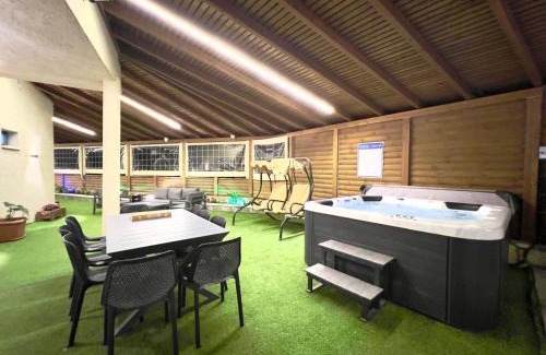 Ein Al-Asad Villa | וילה קצה ההרים- וילה מדהימה עם בריכה פרטית מול נוף מהמם