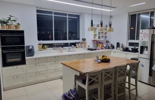 Hod HaSharon Apartment | כמו וילה במרכז השרון