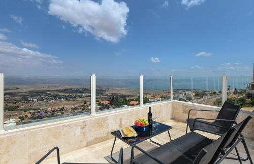 Nof Kinneret Apartment | נוף העמק - דירה מהממת עם נוף עוצר נשימה וממ"ד