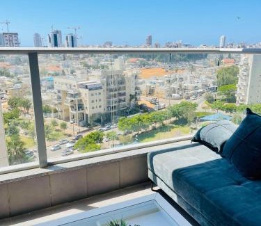 Netanya Apartment | סאבלט בקומה גבוהה בעיר נתניה