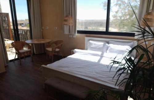 Merhav Am Cabin | שיח מדבר לינה בנגב Burning Bush Negev