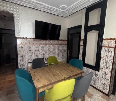 Bni Makada Apartment | شقة كبيرة فيها 3 غرف و صالون مطبخ حمام و في شارع راقي في طنجة دار تونسي