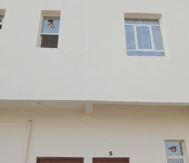 Al Batinah North Governorate Apartment | غرفة بمطبخ وحمام خاص