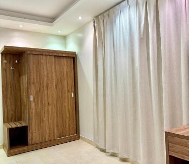 Buraydah Apartment | غرفة وصاله بشاشه سمارت بدخول ذكي