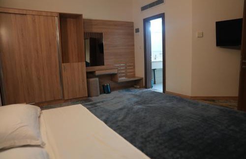 An Najaf Hotel | فندق قصر الخورنق