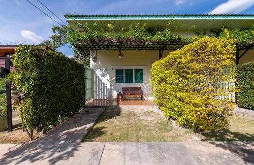 Nong Nam Daeng Resort | บ้านสวนวารินทร์ รีสอร์ท