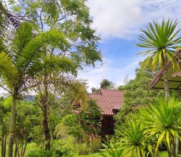 Wang Nam Khiao House | บ้านไร่ชายเขาวังน้ำเขียวฟาร์มสเตย์
